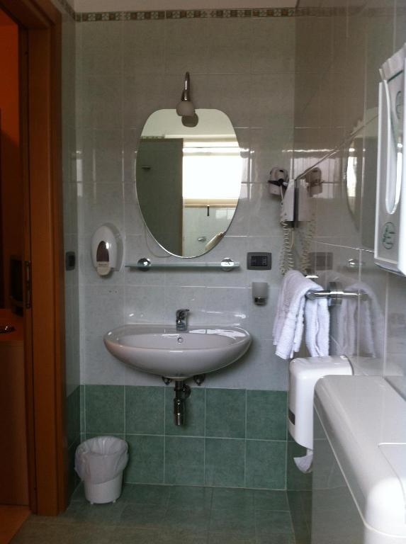 Hotel Atleti Фоджиа Номер фото